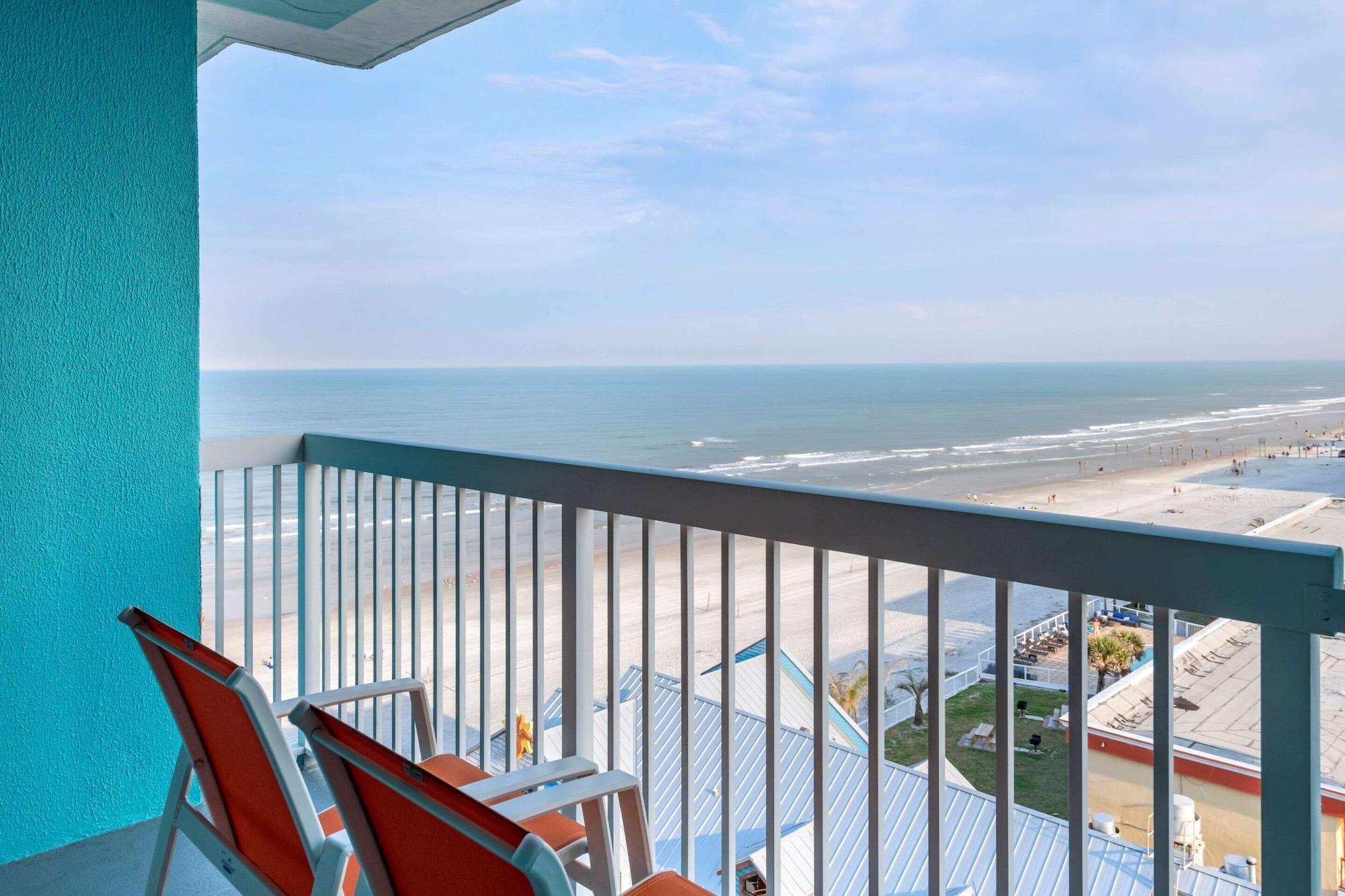 Comfort Inn & Suites Daytona Beach Oceanfront Exterior photo